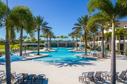 RESORT-STYLE POOLS