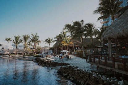 THE COVE CLUB