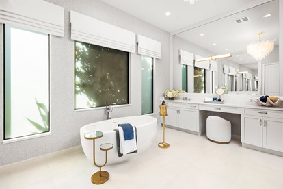 Caroline Grande Primary    Bathroom