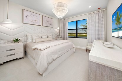 Royal Primary Bedroom