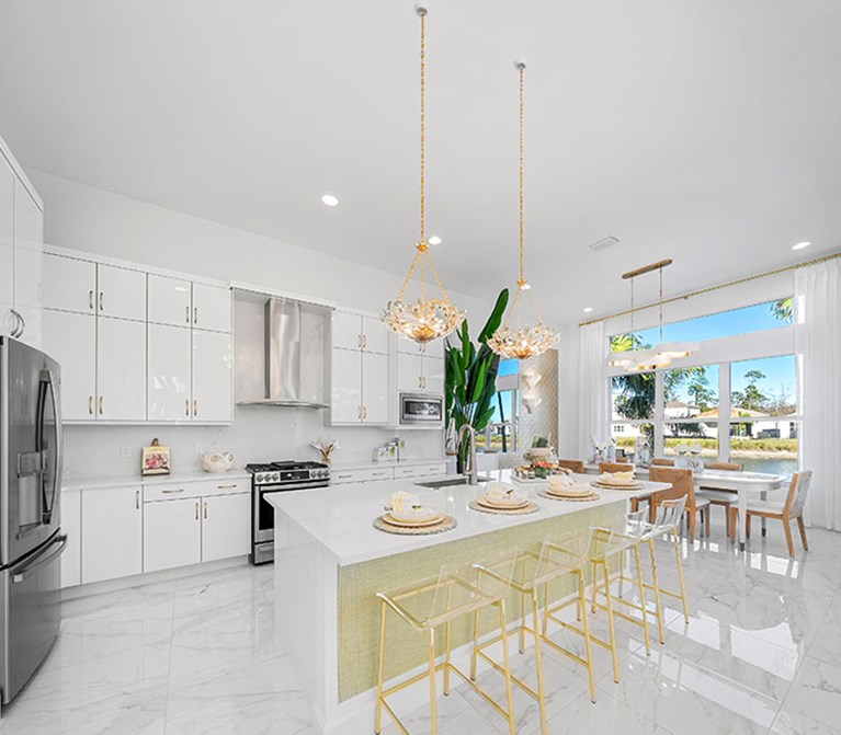 VSK Aurora Hero Desktop