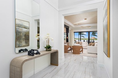 Caroline II Foyer