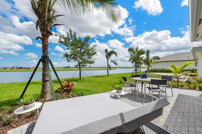 Abaco Patio Lake View